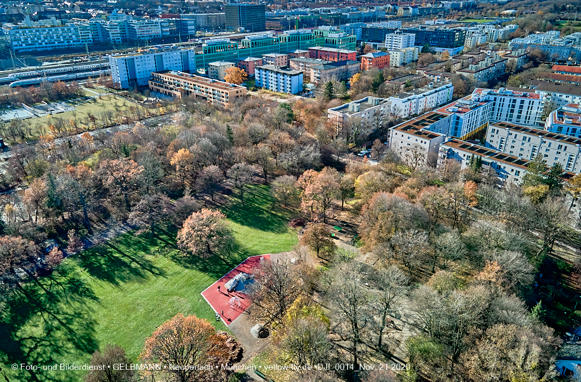21.11.2020 - Hirschgarten mit Paketposthalle in München